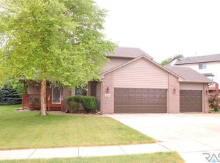 6839 W Westminster Dr, Sioux Falls, SD 57106