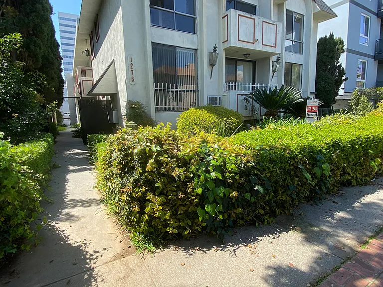 1275 Barry Ave #6 — Photo 1