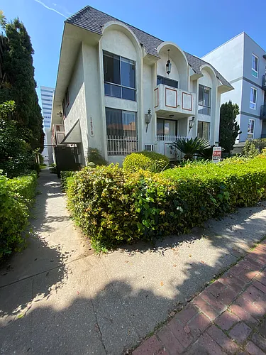 1275 Barry Ave #6 Photo 1