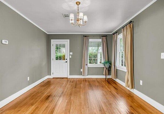 4th image of 207 2nd St S