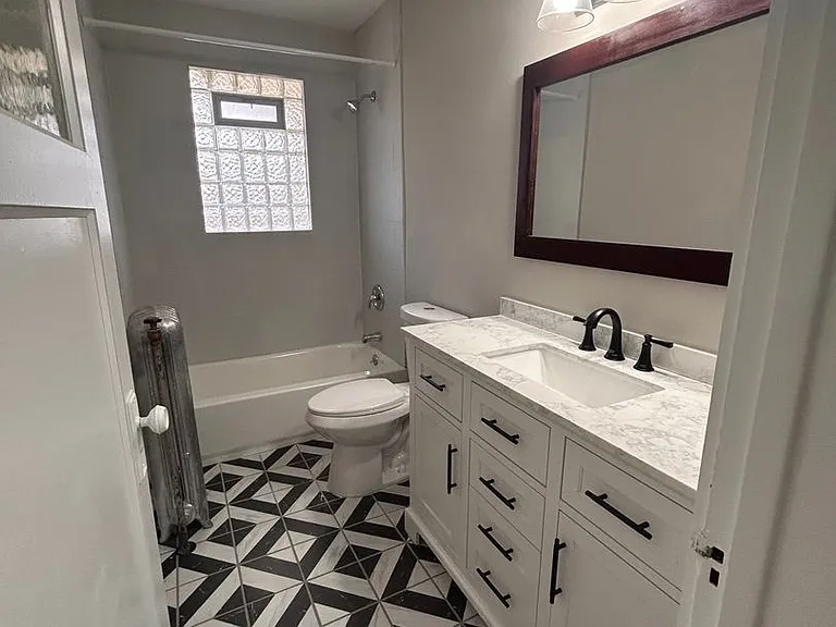 5929 W Washington Blvd — Photo 14