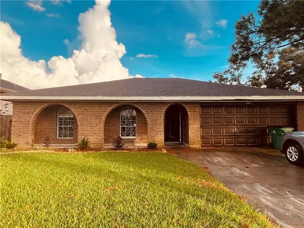 2209 Hampton Dr, Harvey, LA 70058