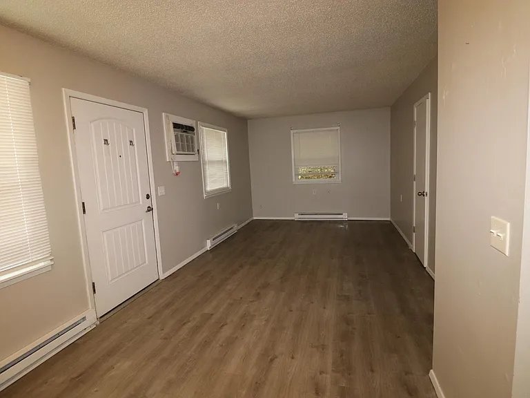 23053 Main St #12 — Photo 12