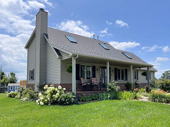 3rd image of 200 Applegrove Dr