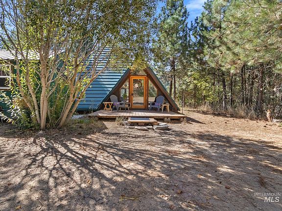 2nd image of 25 Park Ln