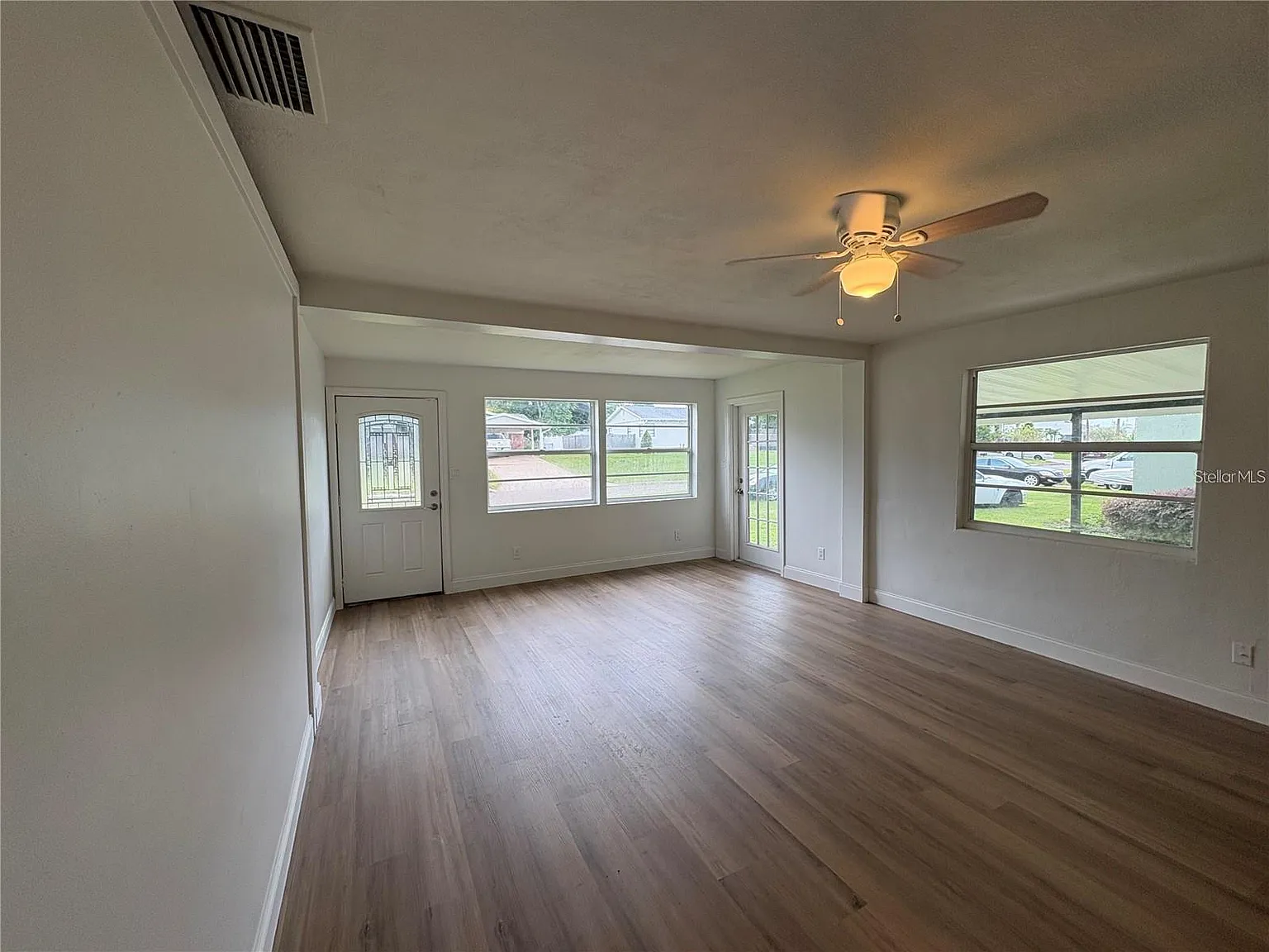 2 bed, 1.0 bath, 1067 sqft, $1,695 — Photo 3