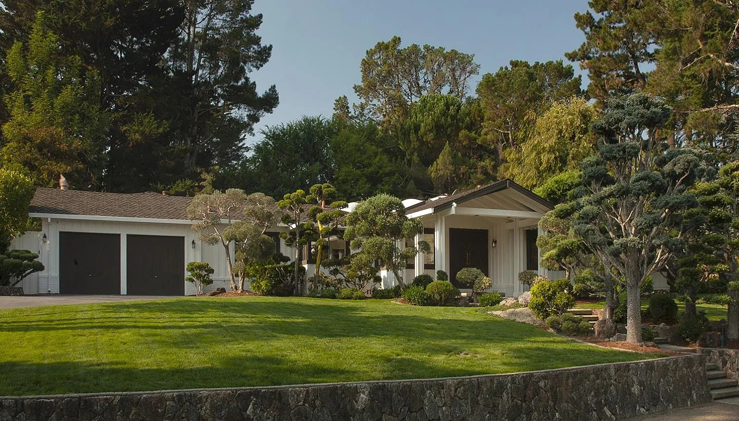 445 Barbara Way photo 1