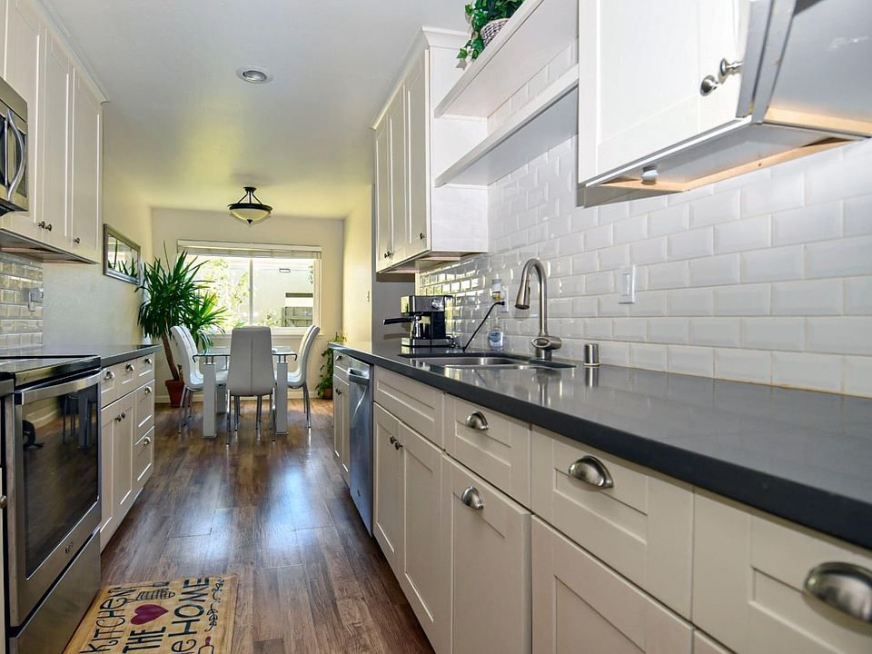 1st image of 3586 Payne Ave APT 2