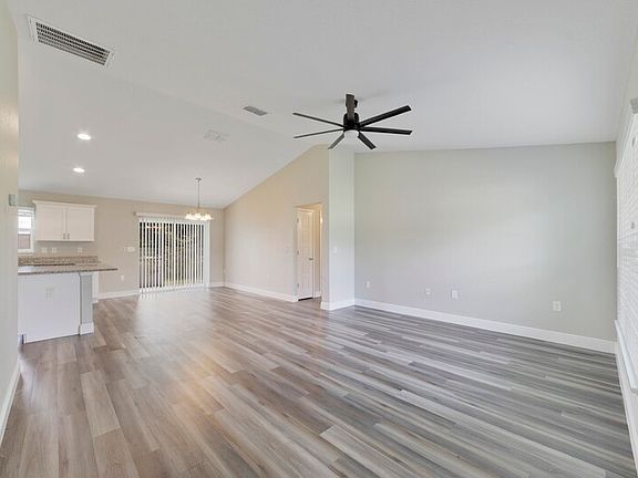 2nd image of 116 Pine Trce