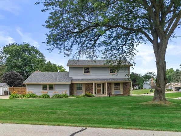 14200 West Park AVENUE, New Berlin, WI 53151