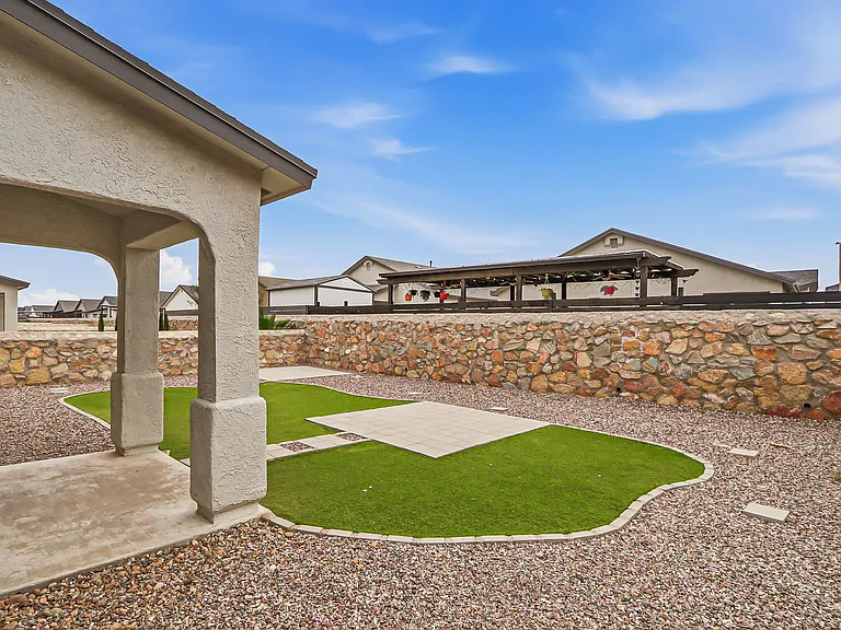 14740 Mike A Mendoza Ave — Photo 4