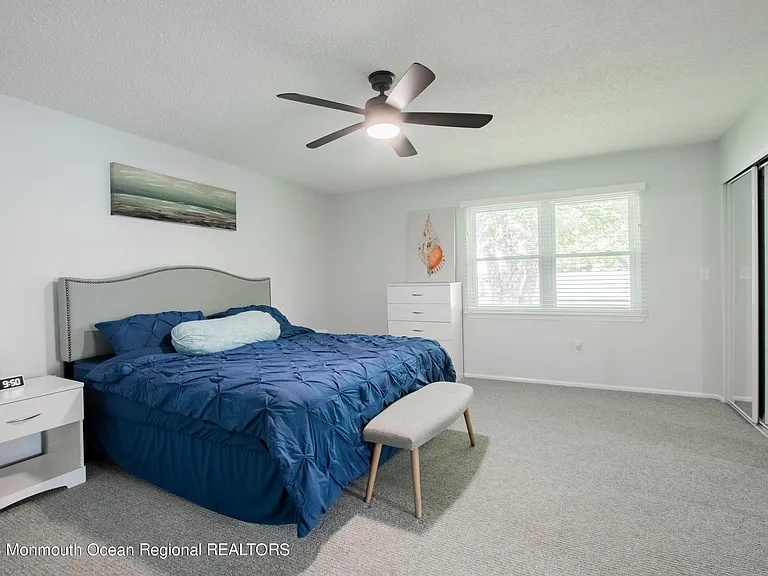 49 Williamsburg Dr — Photo 16