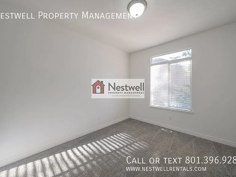 481 E Lana Ct — Photo 32