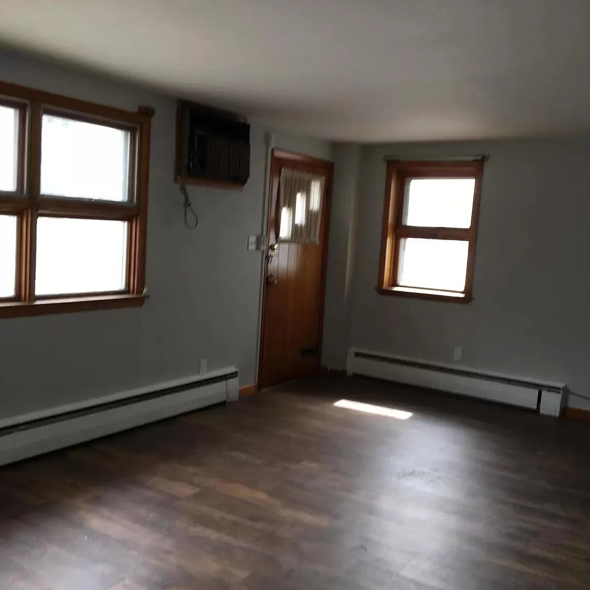 437 N Courtland St — Photo 3