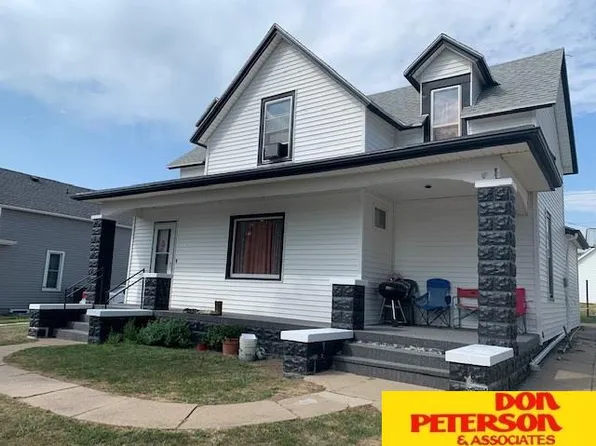 118 S 4th St, Howells, NE 68641