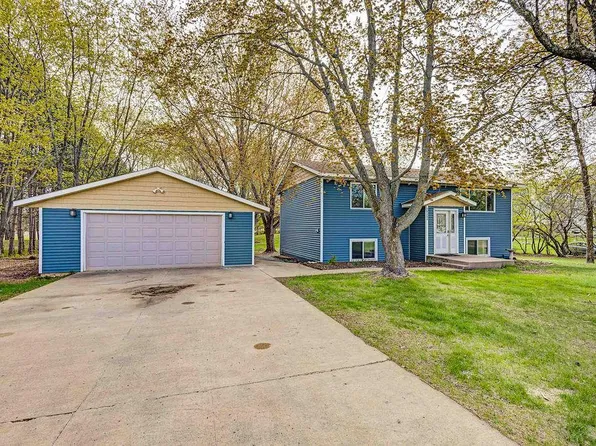 39333 Everett Ave, North Branch, MN 55056