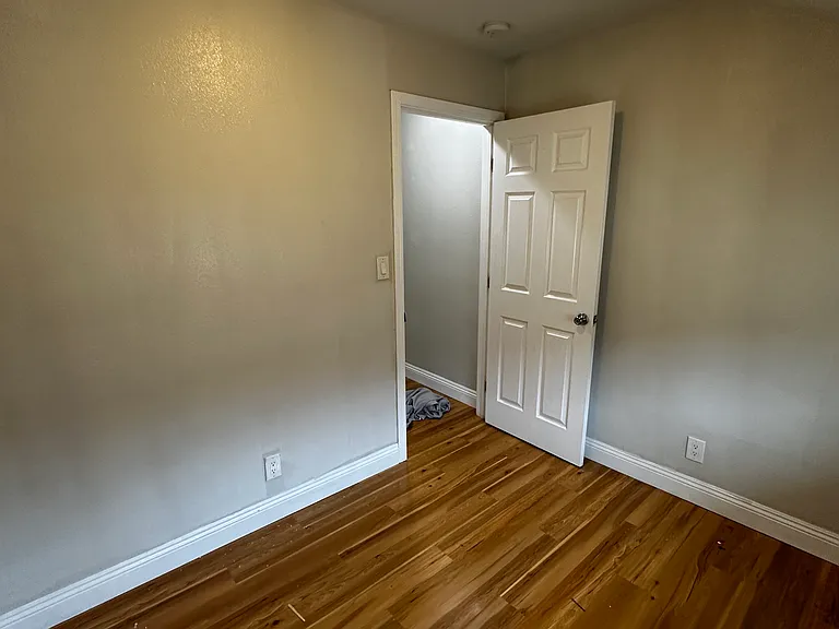 1917 Foothill Blvd #5 — Photo 5