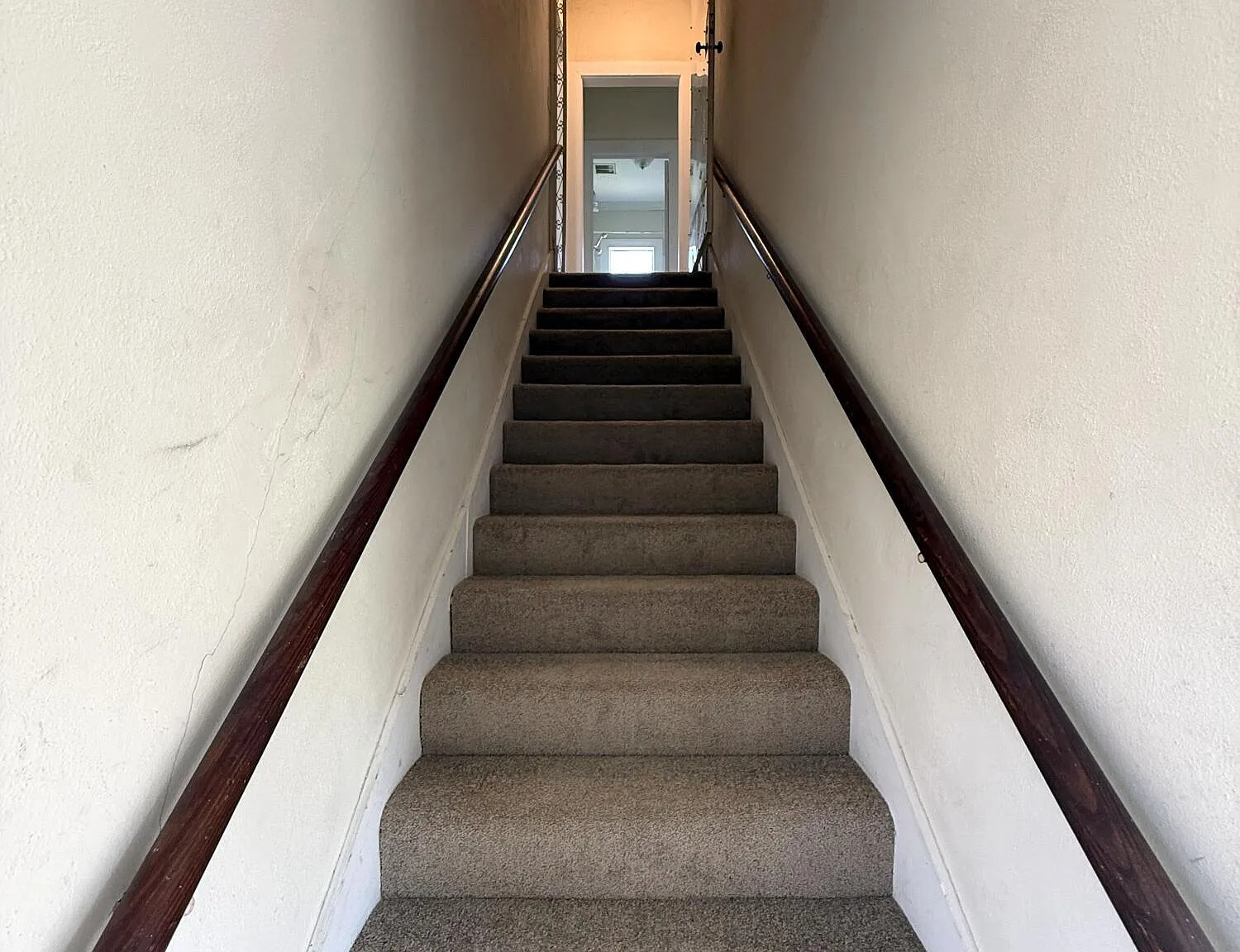 2 bed, 1.0 bath, 1408 sqft, $1,495 — Photo 3