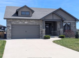 15 Sienna Ct, Chatham Kent, ON N7M0R9