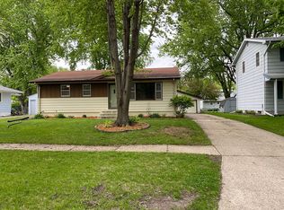 105 Gray Ave, Waukee, IA 50263