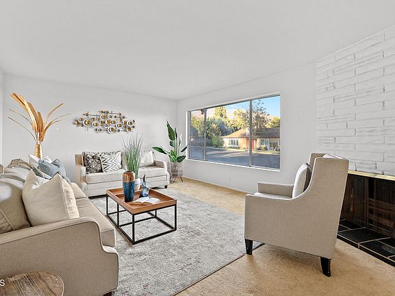 4th image of 75 Oak Meadow Pl
