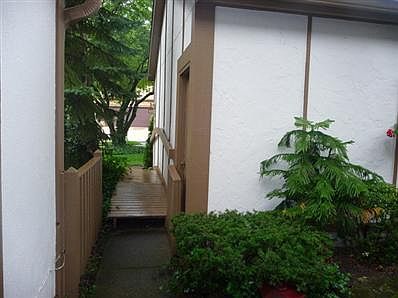 2nd image of 1323 Tall Oaks Ln Unit 1323