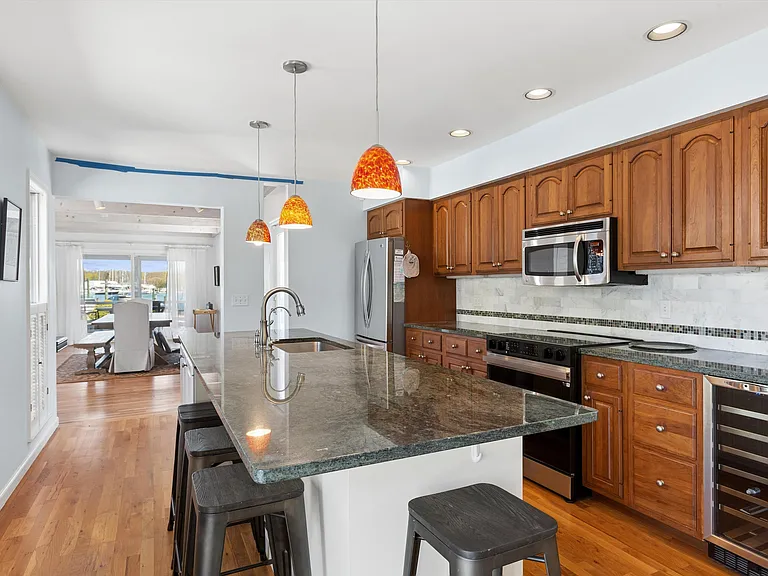 145 Sterling St — Photo 11