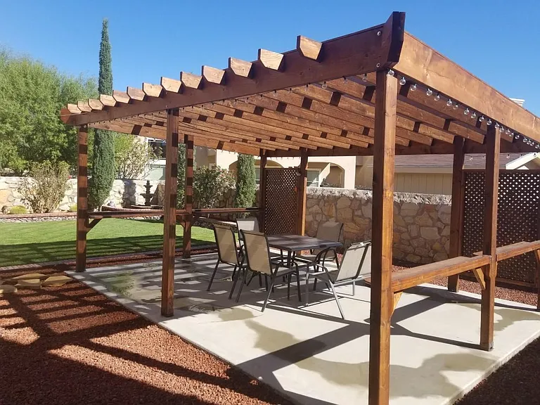 Pergola 15'x20' w/built in counters