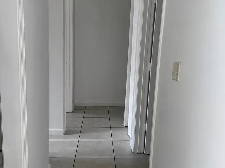 3431 SW 14th St #3433 — Photo 9