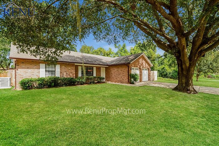 1st image of 366 W De Carlo Dr