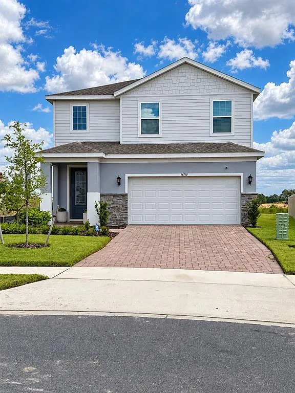 5 bed, 3.0 bath, 2911 sqft, $3,300 — Photo 1