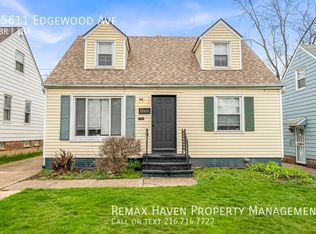 15611 Edgewood Ave, Maple Heights, OH