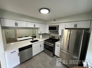 1204 Commons Dr #4, East Brunswick, NJ 08816