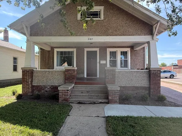 207 E 7th Ave, Mitchell, SD 57301