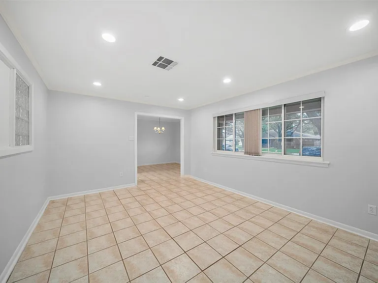 5215 Cheena Dr — Photo 11