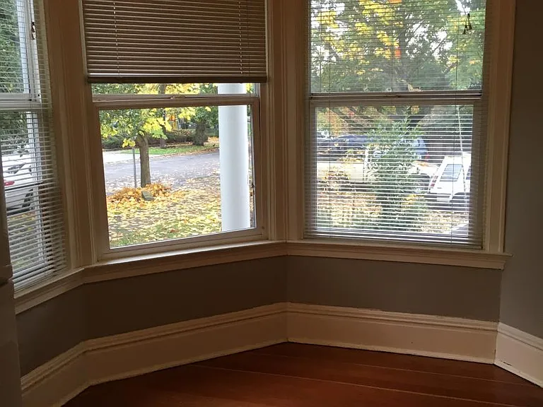 bay window
