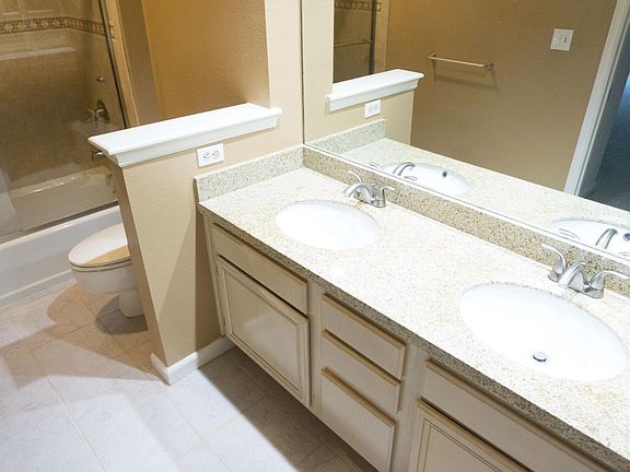 5th image of 550 Ortega Ave APT 117