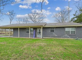 560 W Louise St, Navasota, TX 77868