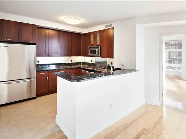 272 West 107th Street image 3 of 16