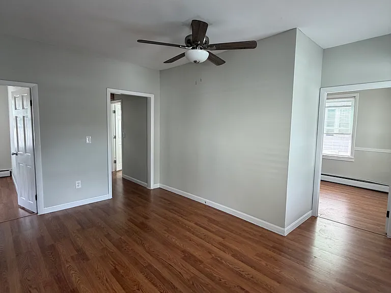 35 Catherine St #1 — Photo 20