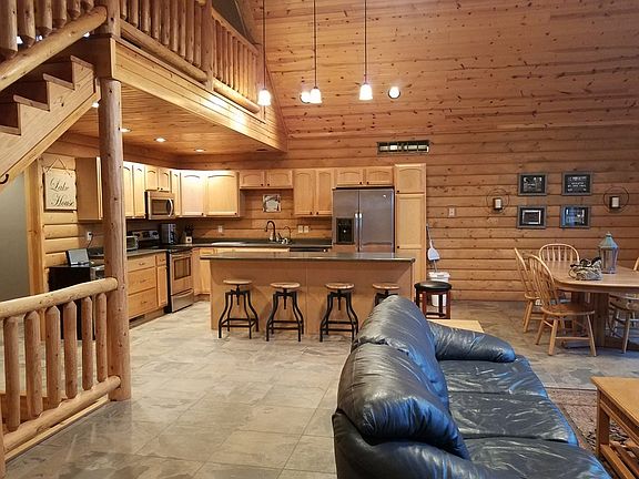 2nd image of 451 Hazelwood Trl