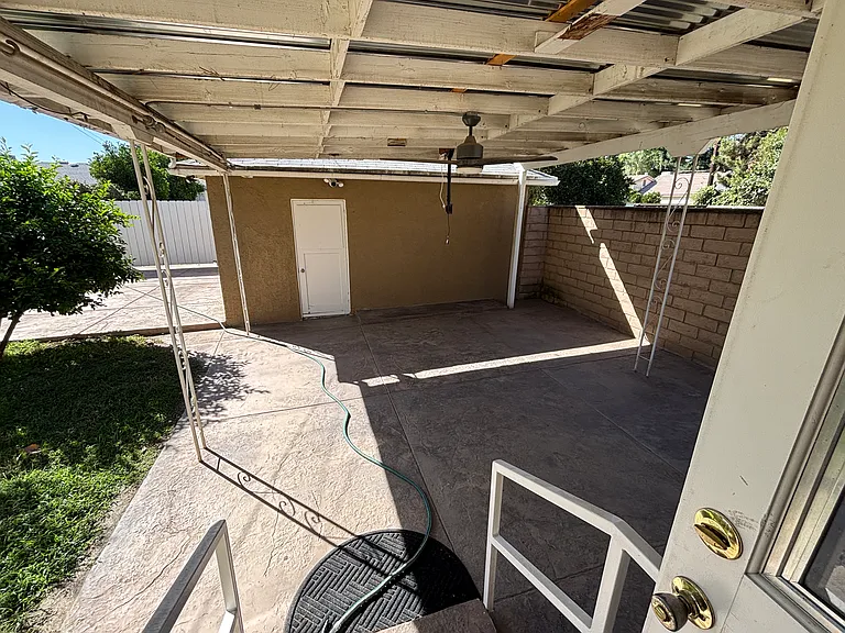2625 Cedar St — Photo 5