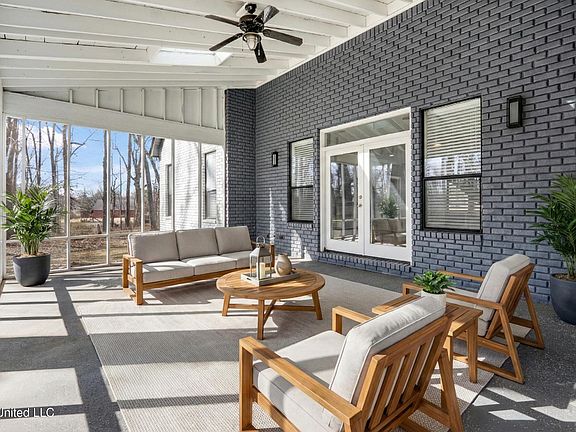 5th image of 3555 Bonner Dr