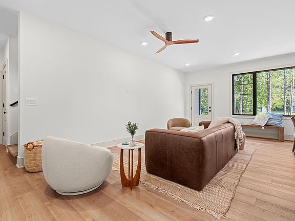5th image of 1002 May St #3