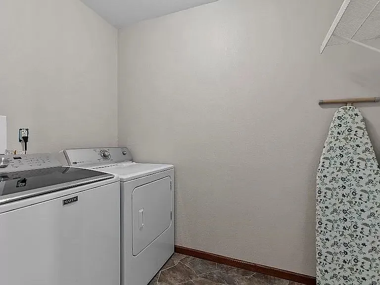225 Prospect St — Photo 12