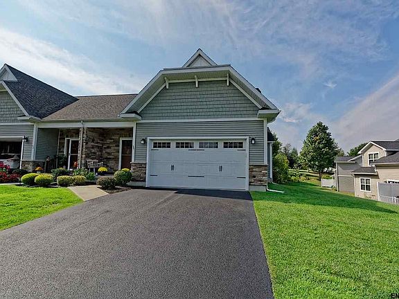 2nd image of 50 Lorenzo Dr