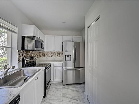 3rd image of 182 SE 2nd St