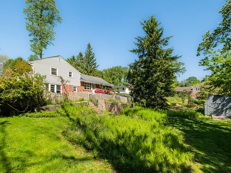 1390 Paxon Pl — Photo 43