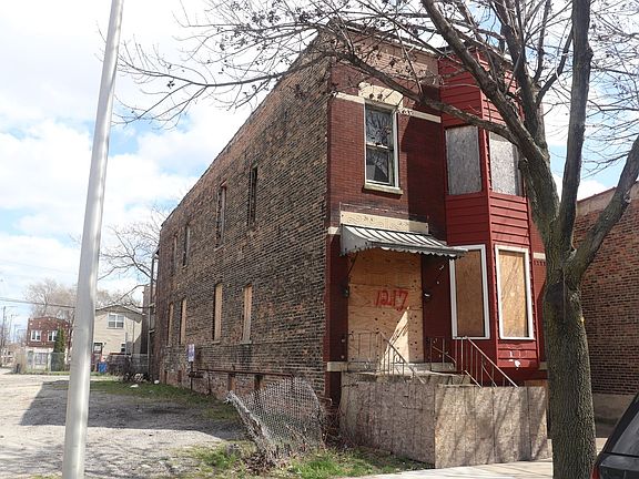 3rd image of 1217 S Christiana Ave