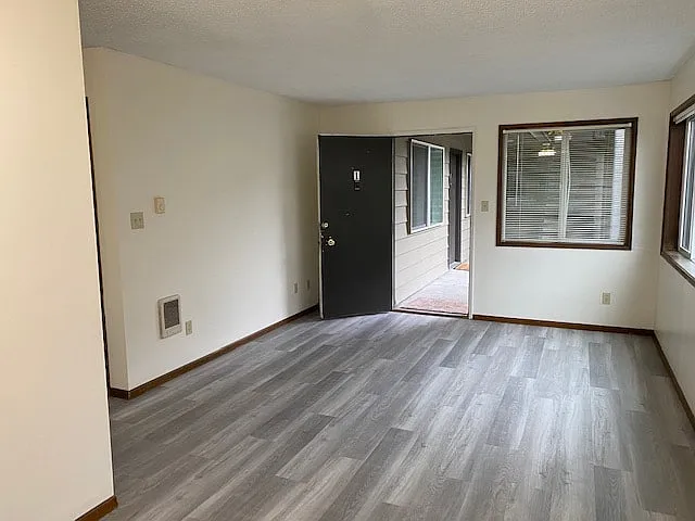 1148 10th Ave — Photo 23